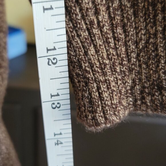 Neiman Marcus Cashmere sweater - Picture 3 of 7